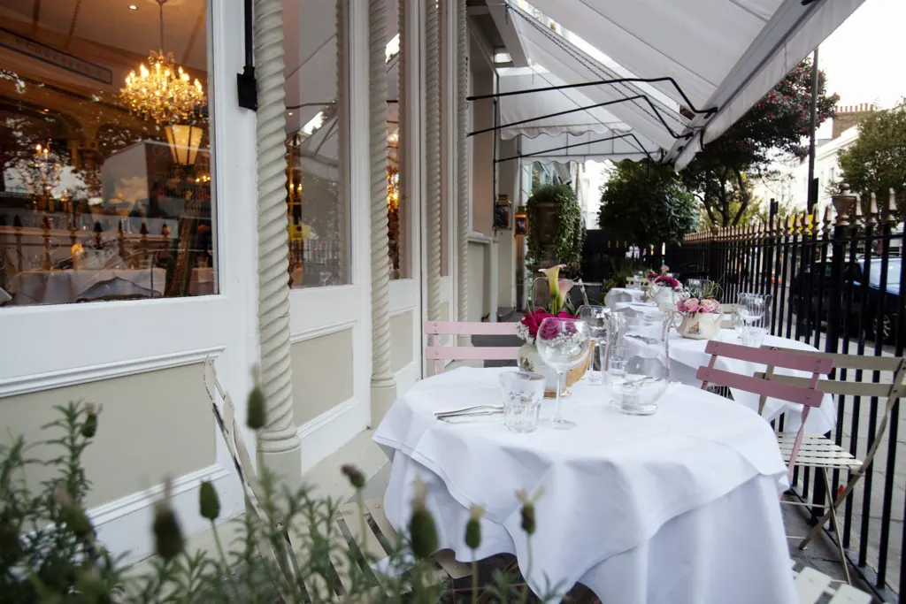Beach Blanket Babylon — commercial and interiors photograph in London, UK, frame 3 of 44.